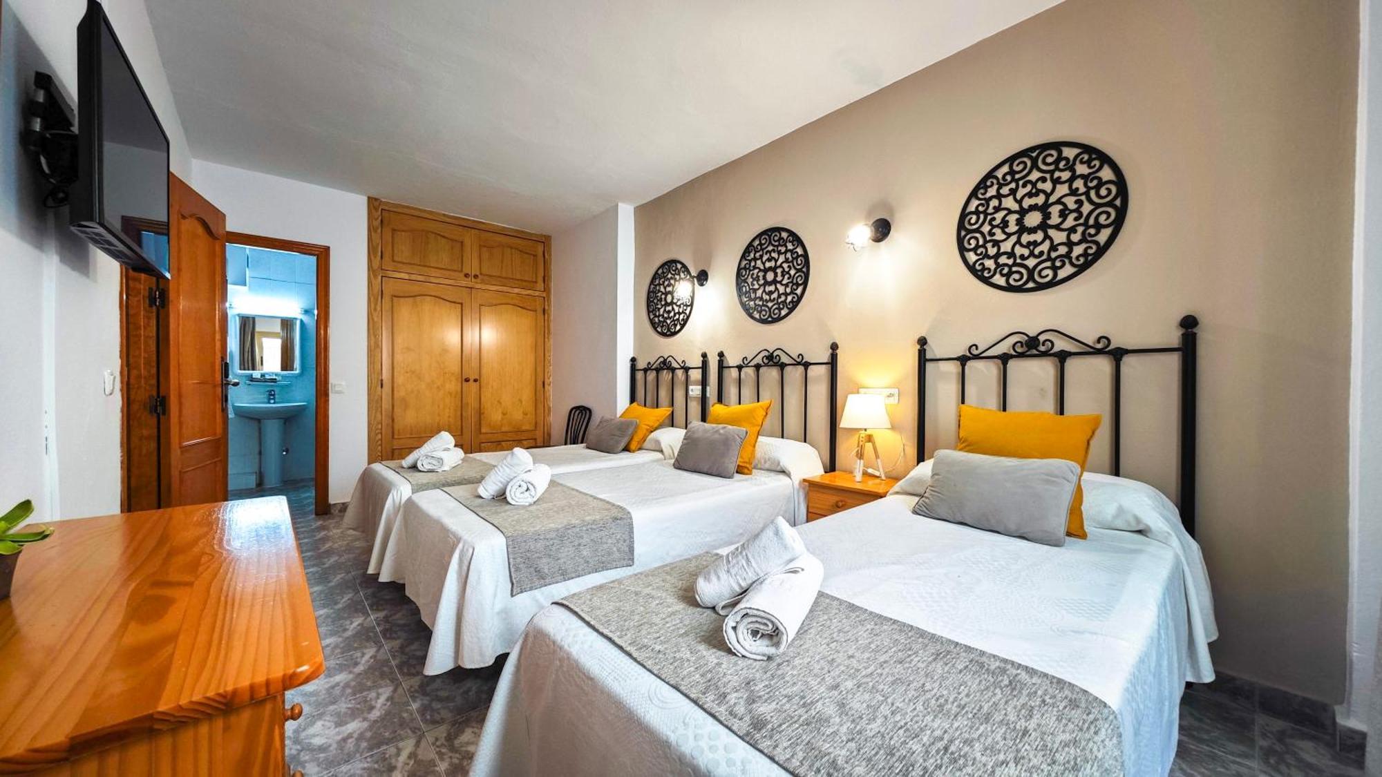 Hostal Dinamarca San Antonio  Exteriér fotografie