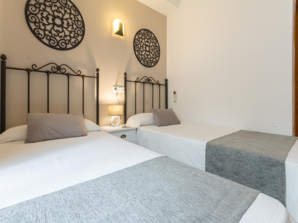 Hostal Dinamarca San Antonio  Exteriér fotografie
