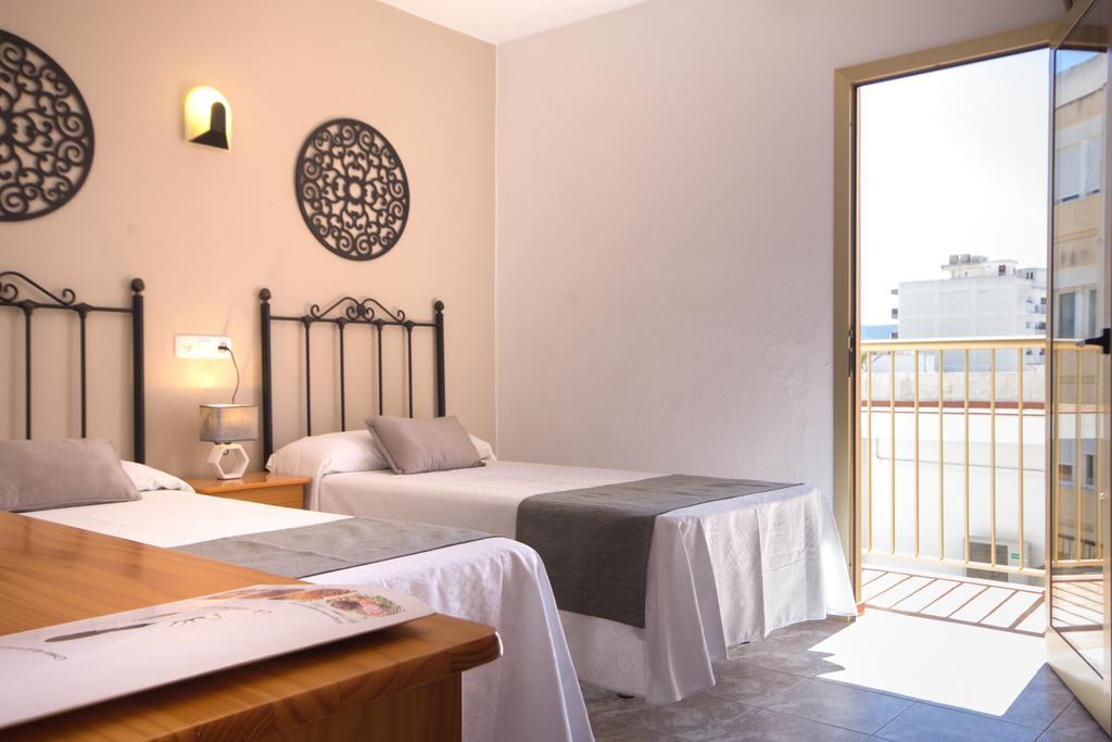 Hostal Dinamarca San Antonio  Exteriér fotografie
